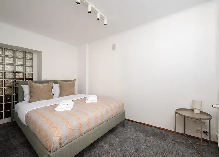 Zurawia Spacious By Bookinghost Apartment *
