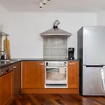 شقة Zurawia Spacious By Bookinghost