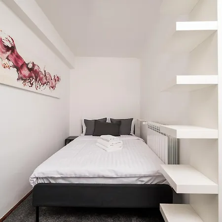 Apartment Zurawia Spacious By Bookinghost Warsaw