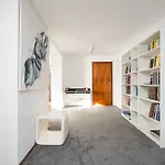Zurawia Spacious By Bookinghost 아파트