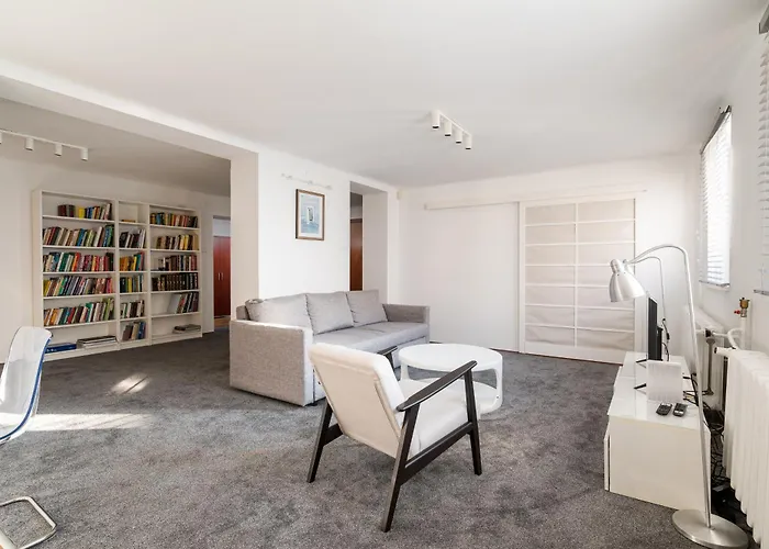 Zurawia Spacious By Bookinghost Apartmán